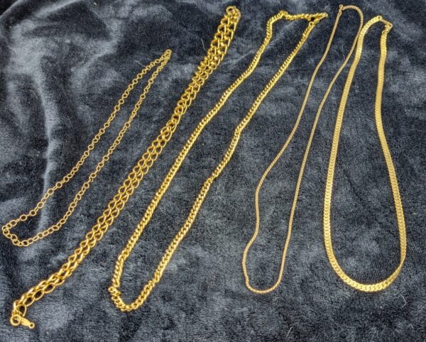 Assorted Vintage Gold Tone Chains/Necklaces, Various Lengths 20"-30"