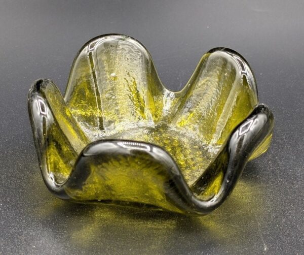 Vintage Green Viking Glass/Italian Art Glass Five Petal Hobnail Ashtray