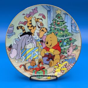 Vintage Winnie the Pooh Christmas Collectible Plate -  Bradford Exchange - Hooray for Christmas - Holiday Decor