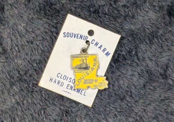 Vintage Louisiana Charm - Shreveport, Baton Rouge, New Orleans Souvenir, Steamboat Paddle Wheel, Hard Enamel, Cloisonne, Gift Idea
