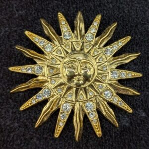 Vintage gold tone Trifari Sun Brooch/Pin with Rhinestones