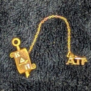 Vintage 1941 Kappa Delta Pi / Alpha Pi Fraternity Pin