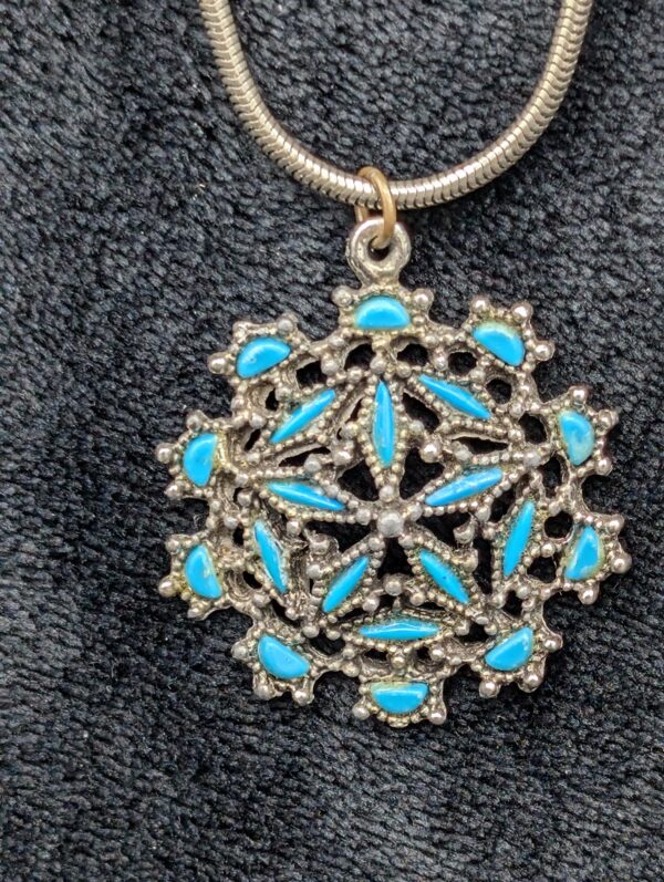 Vintage Antiqued Silver Tone Faux Turquoise Star Pendant on 28" silver chain, Boho Statement Necklace, Retro Starburst Jewelry, Unique Gift