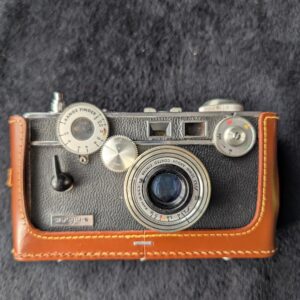 Vintage Argus C3 "The Brick" 35mm Camera | Leather Case (Missing Strap) | Classic Film Camera