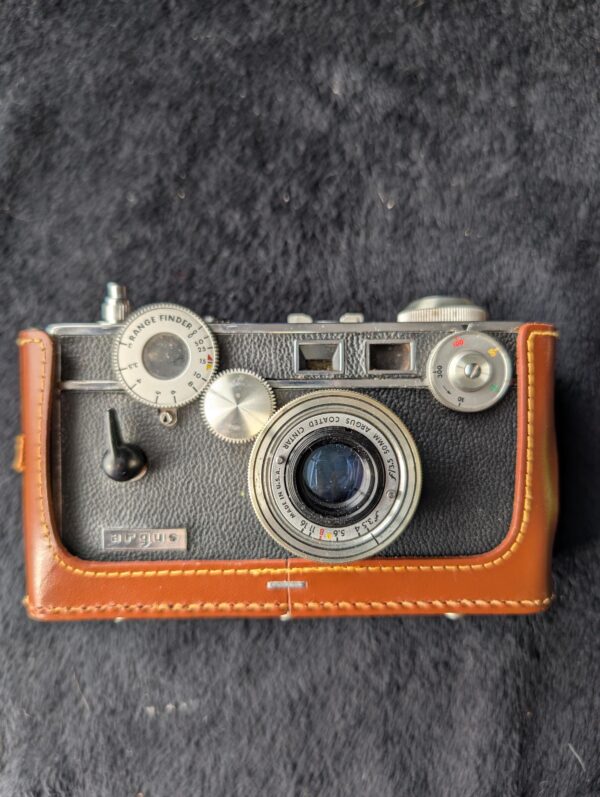 Vintage Argus C3 "The Brick" 35mm Camera | Leather Case (Missing Strap) | Classic Film Camera