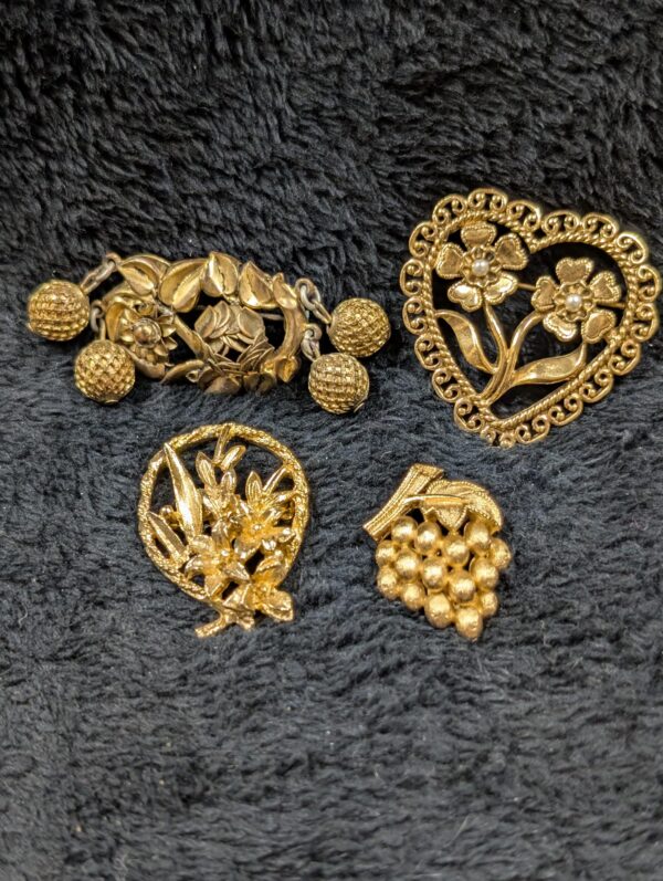 Vintage Gold Tone Brooches | Floral & Grape Pins | Romantic and Timeless Vintage Elegance