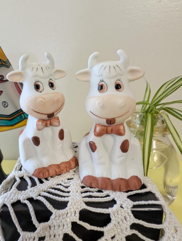 Vintage Cow Salt and Pepper Shakers | Cute Cow Set with Brown Spots and Bows | Farmhouse Salt & Pepper Set | Barnyard Fun