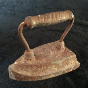 Antique sad iron No. 8 -- 19th century